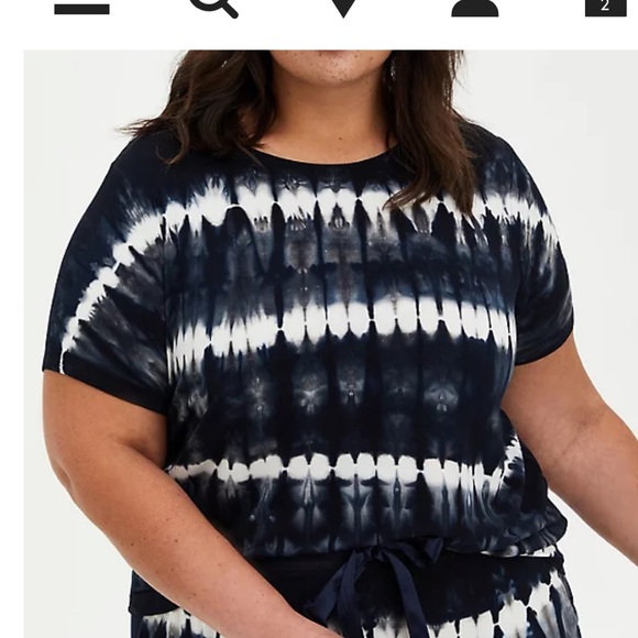 TORRID BLACK & WHITE TIE DYE SUPER SOFT TEE - Picture 3 of 8